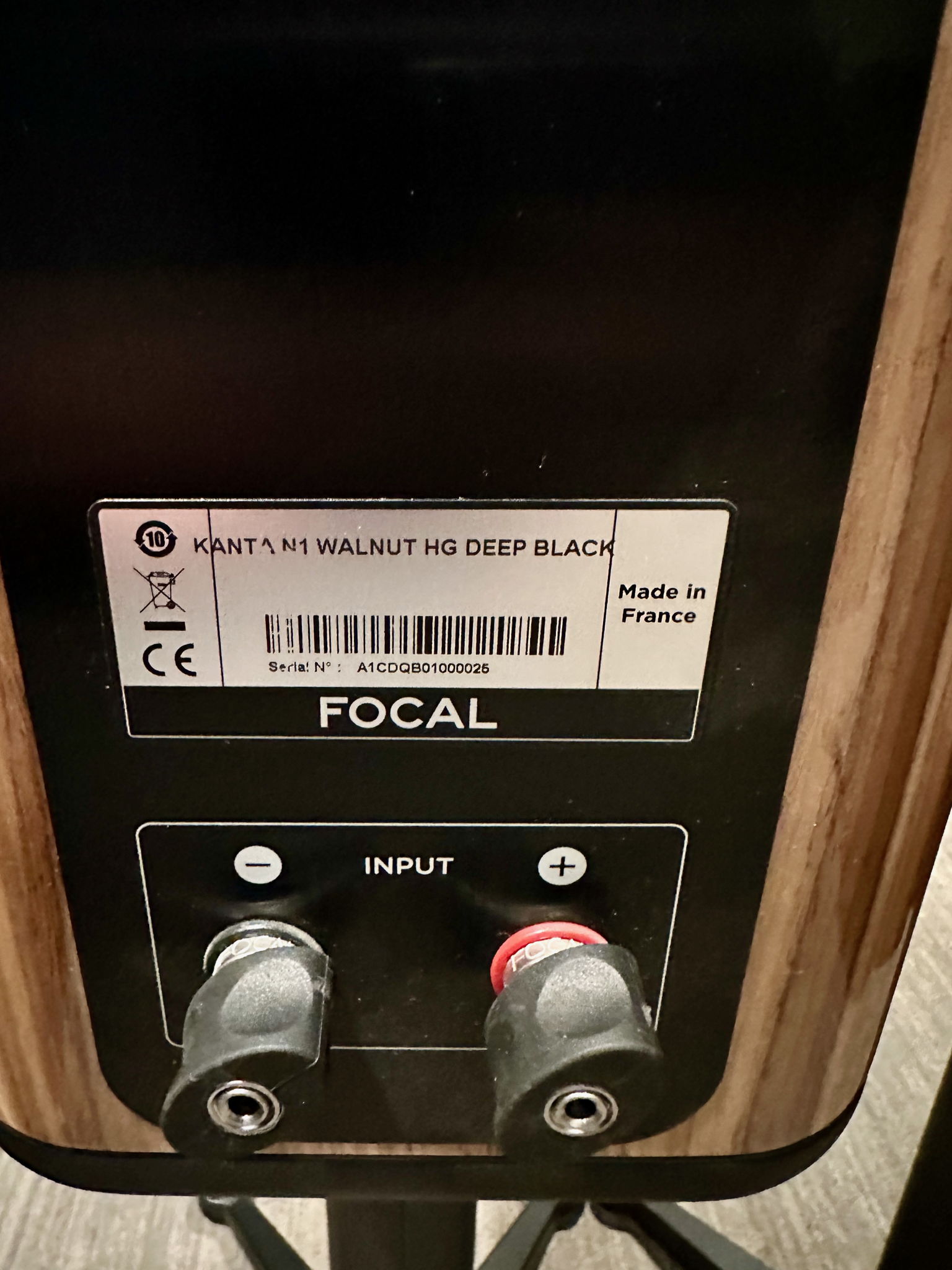 Focal Kanta 1 High Gloss Deep Black Front w Walnut Side... 3