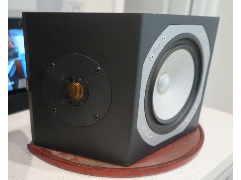 Monitor Audio GRFX speakers Rosewood Gold Reference