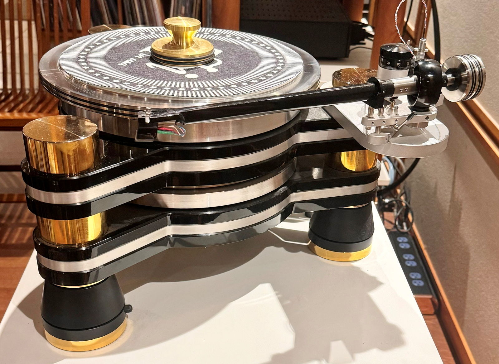 VPI Industries Titan Gold Limited Edition with VPI Fatb... 5