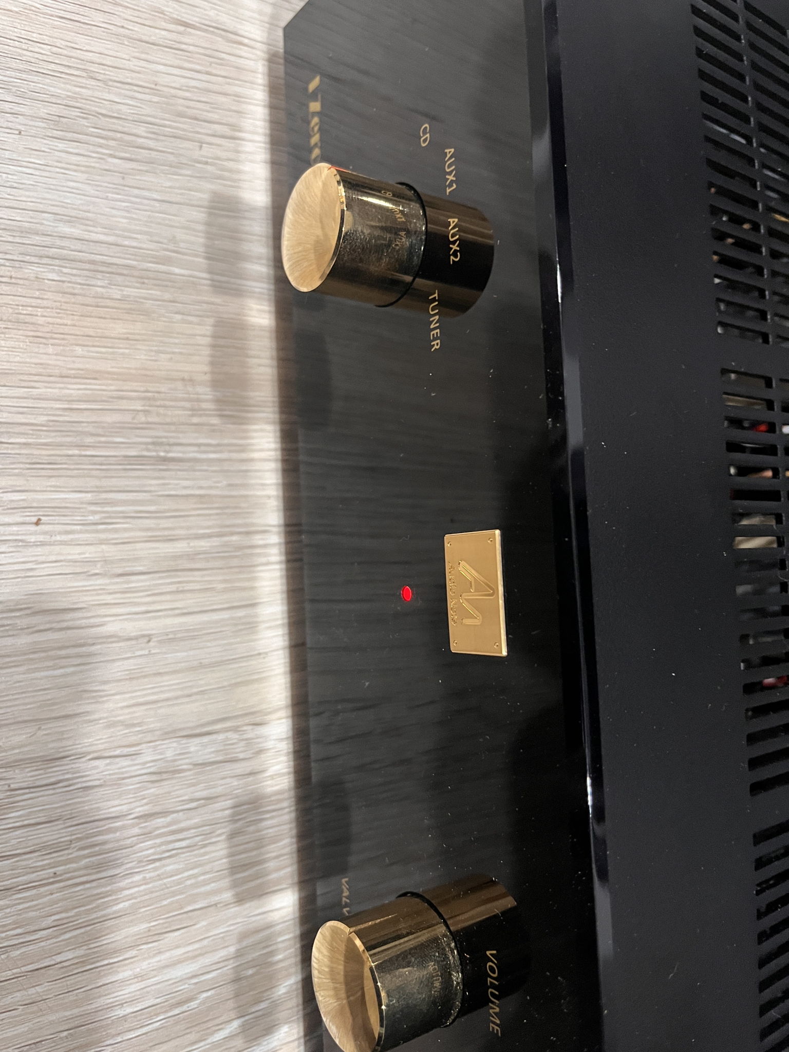 Audio Note (UK) iZero integrated amplifier 3