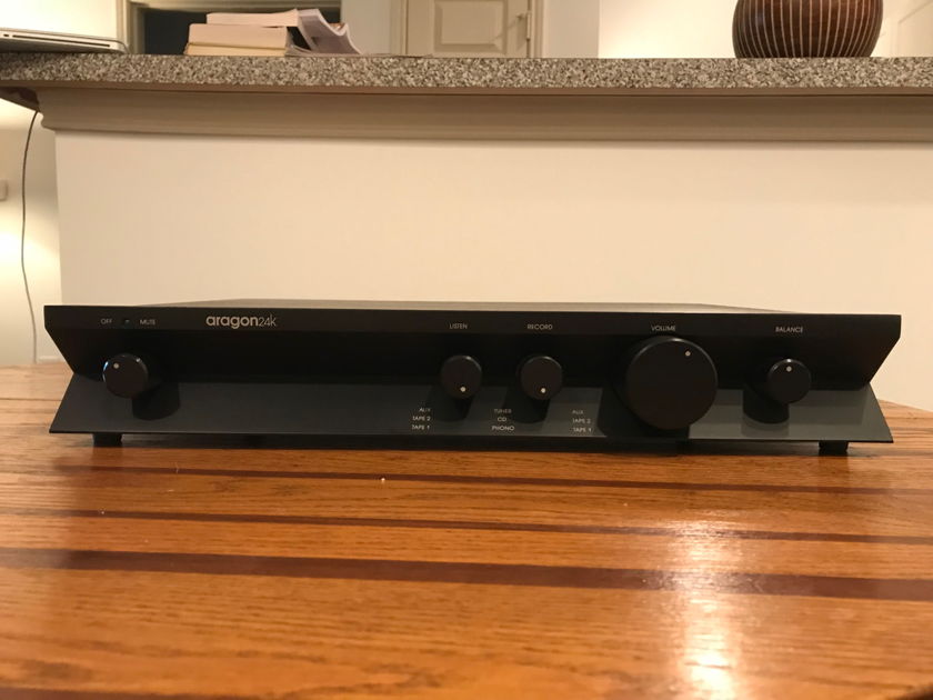 Aragon 24K Preamplifier with phono stage