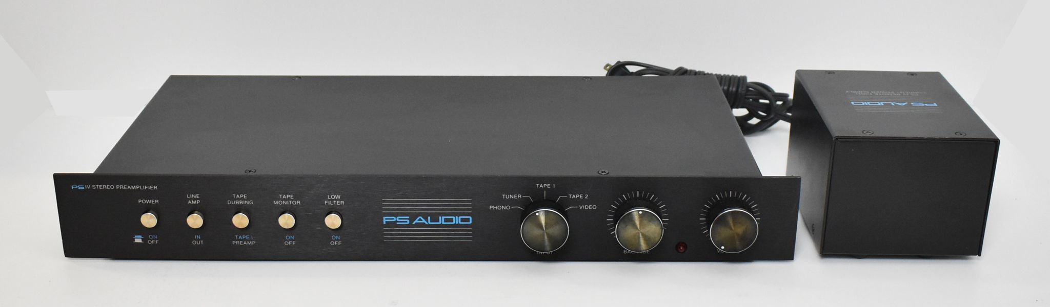 PS Audio IV Solid State Stereo PreAmplifier PREAMP w/ M... 2