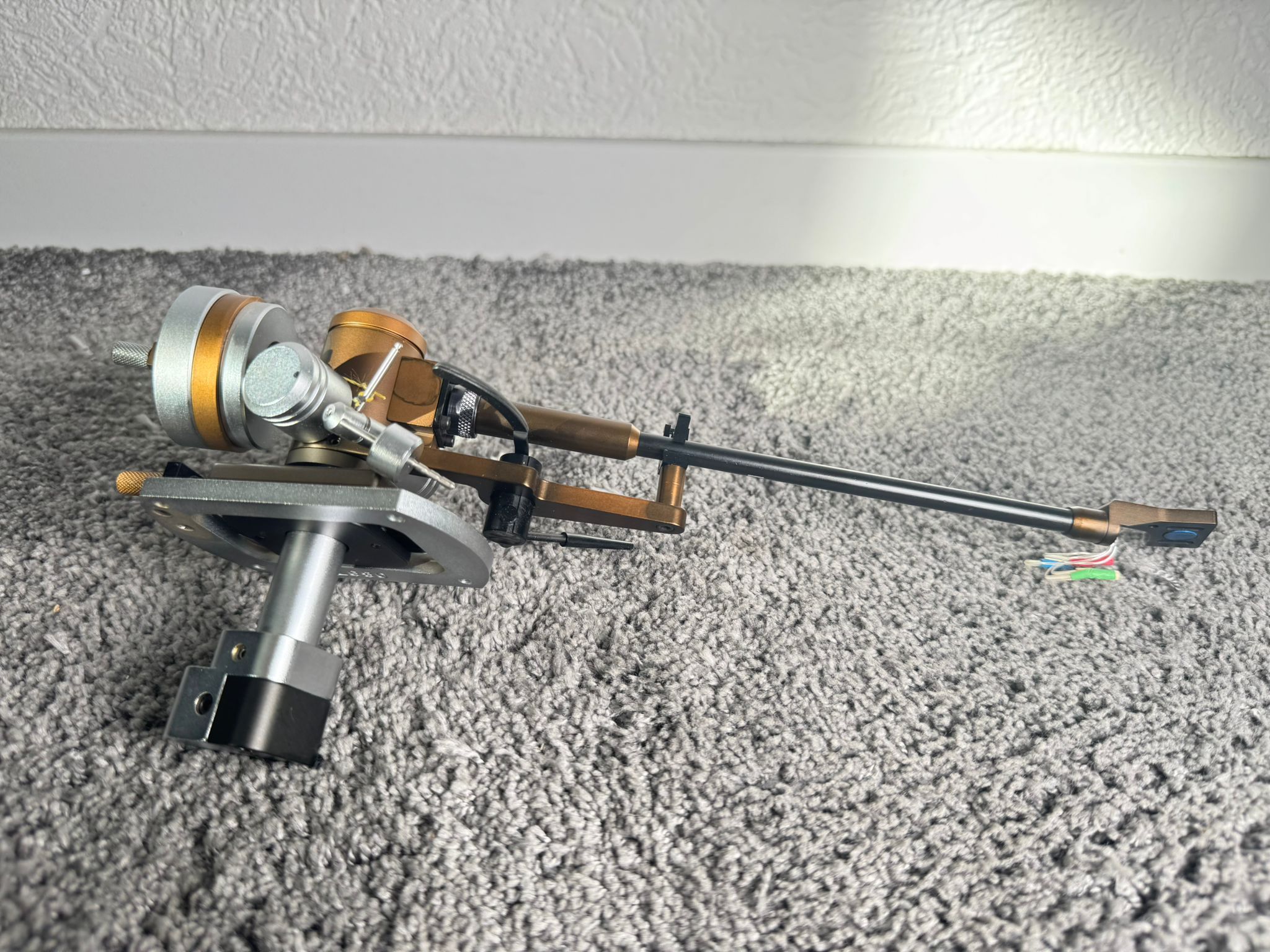 Graham Engineering Model 1.5t ceramic tonearm