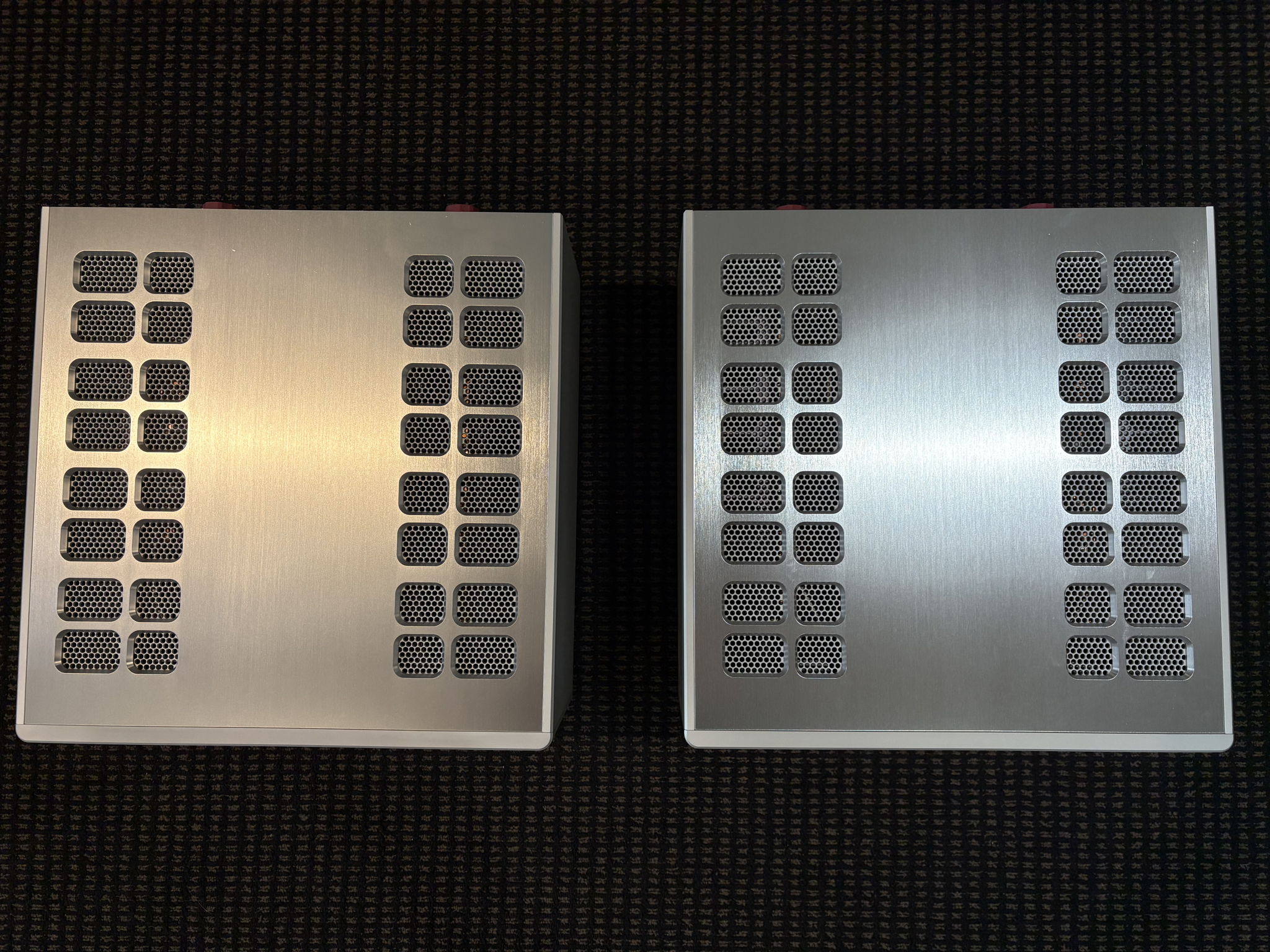 Luxman M900U Mono Amplifiers in Silver 3