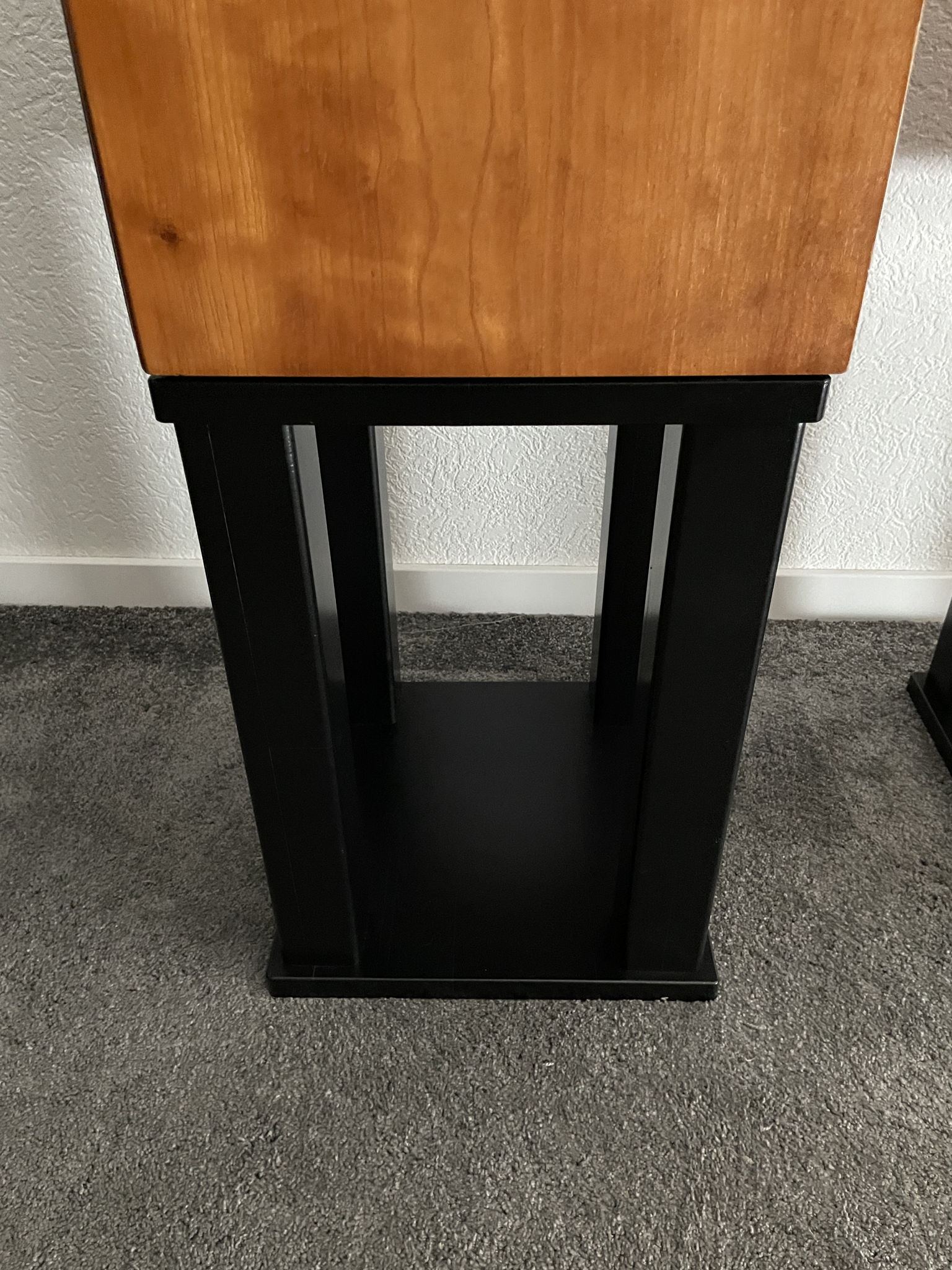 Harbeth Super HL5 speakers in cherry with stands 6