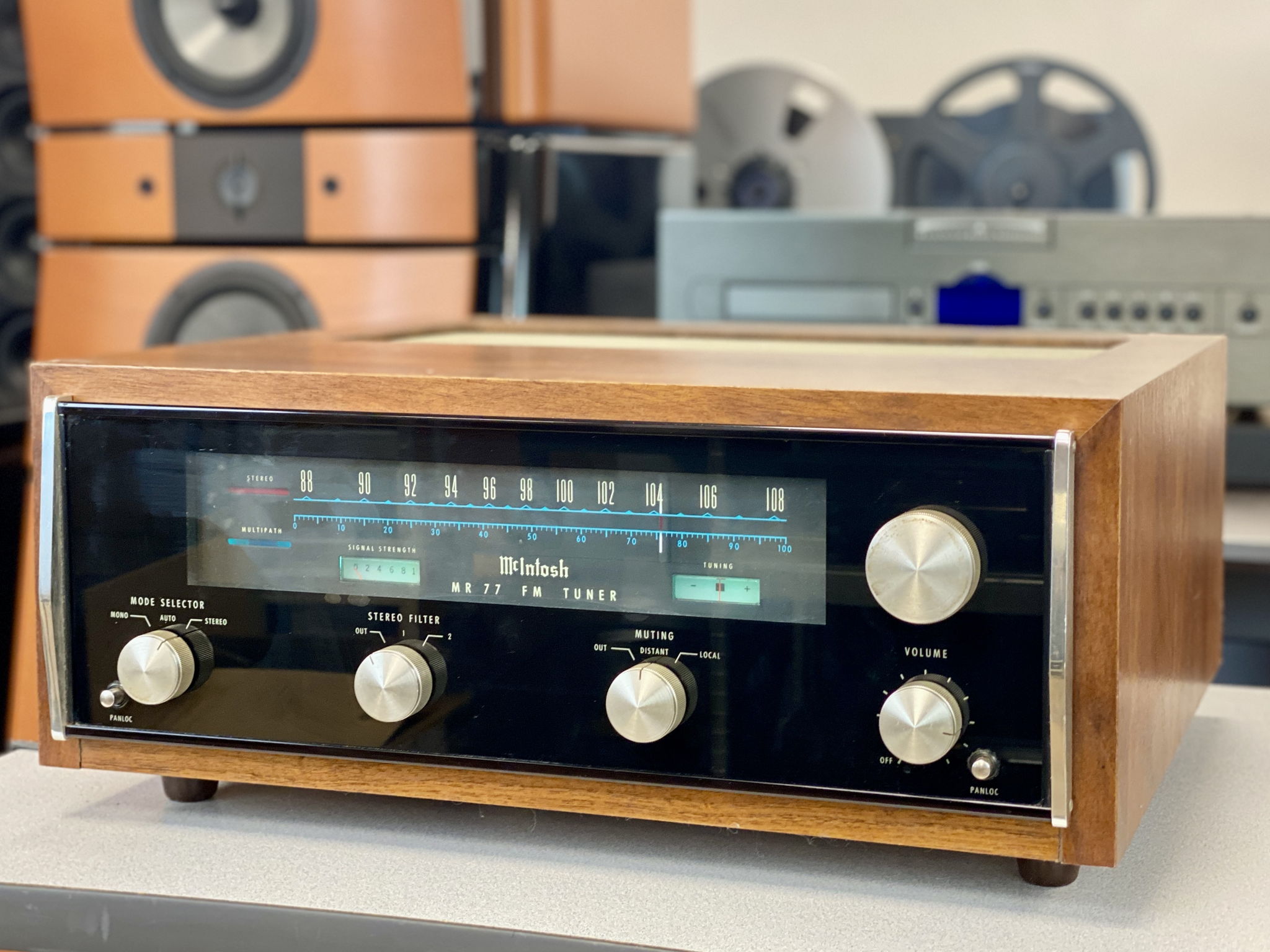 McIntosh MR 77 FM Vintage Stereo Tuner w/ walnut wood c...