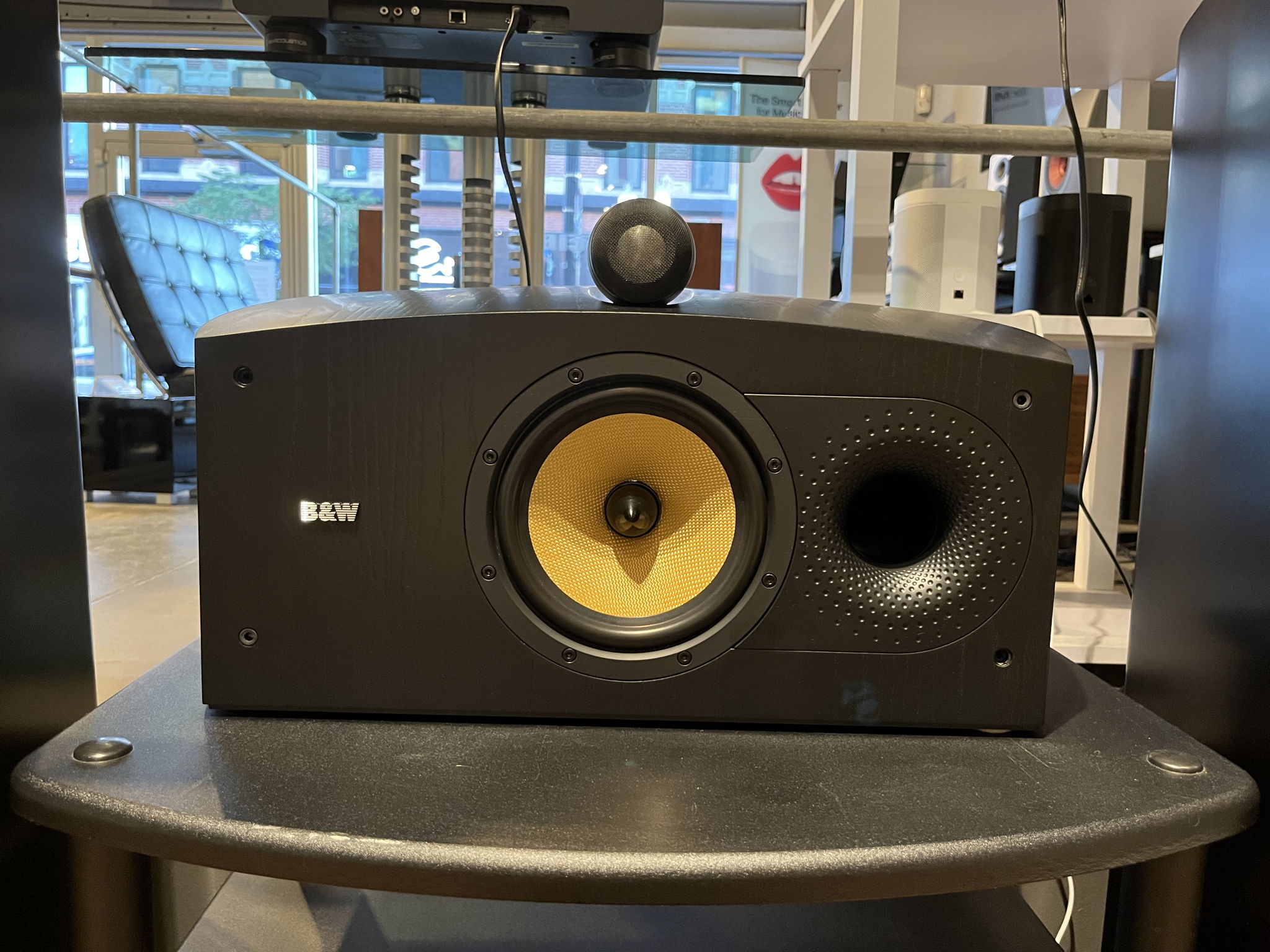 B&w nautilus sales center speaker