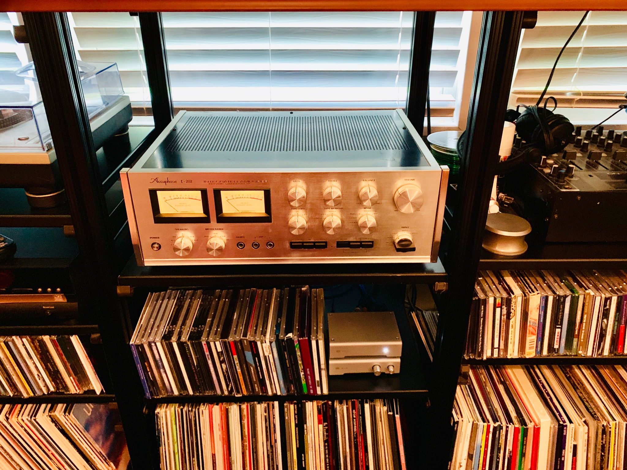 Accuphase E-202