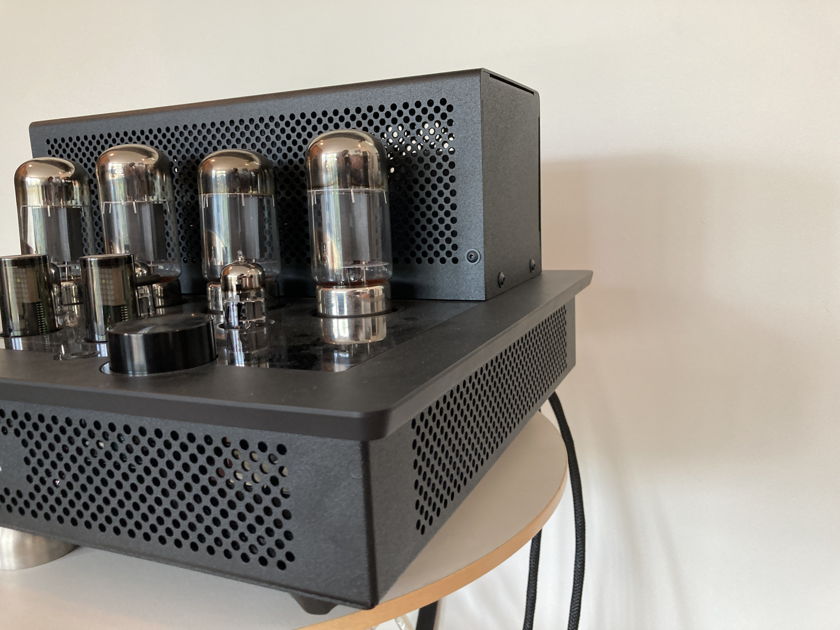 Audio Research I/50 Integrated Tube Amp Black w/ DAC + PHONO Modules