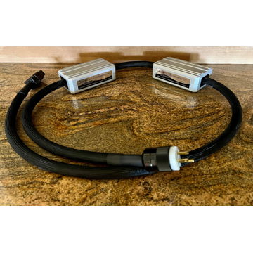 MIT Cables Oracle Z Cord Reference 2 Meter wth 20 Amp I...