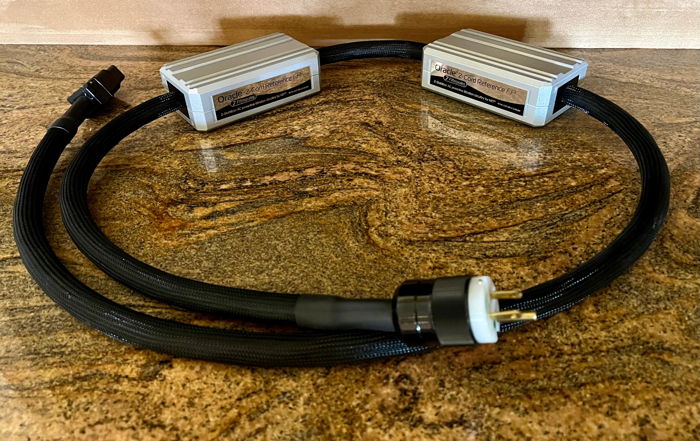 MIT Cables Oracle Z Cord Reference 2 Meter wth 20 Amp I...