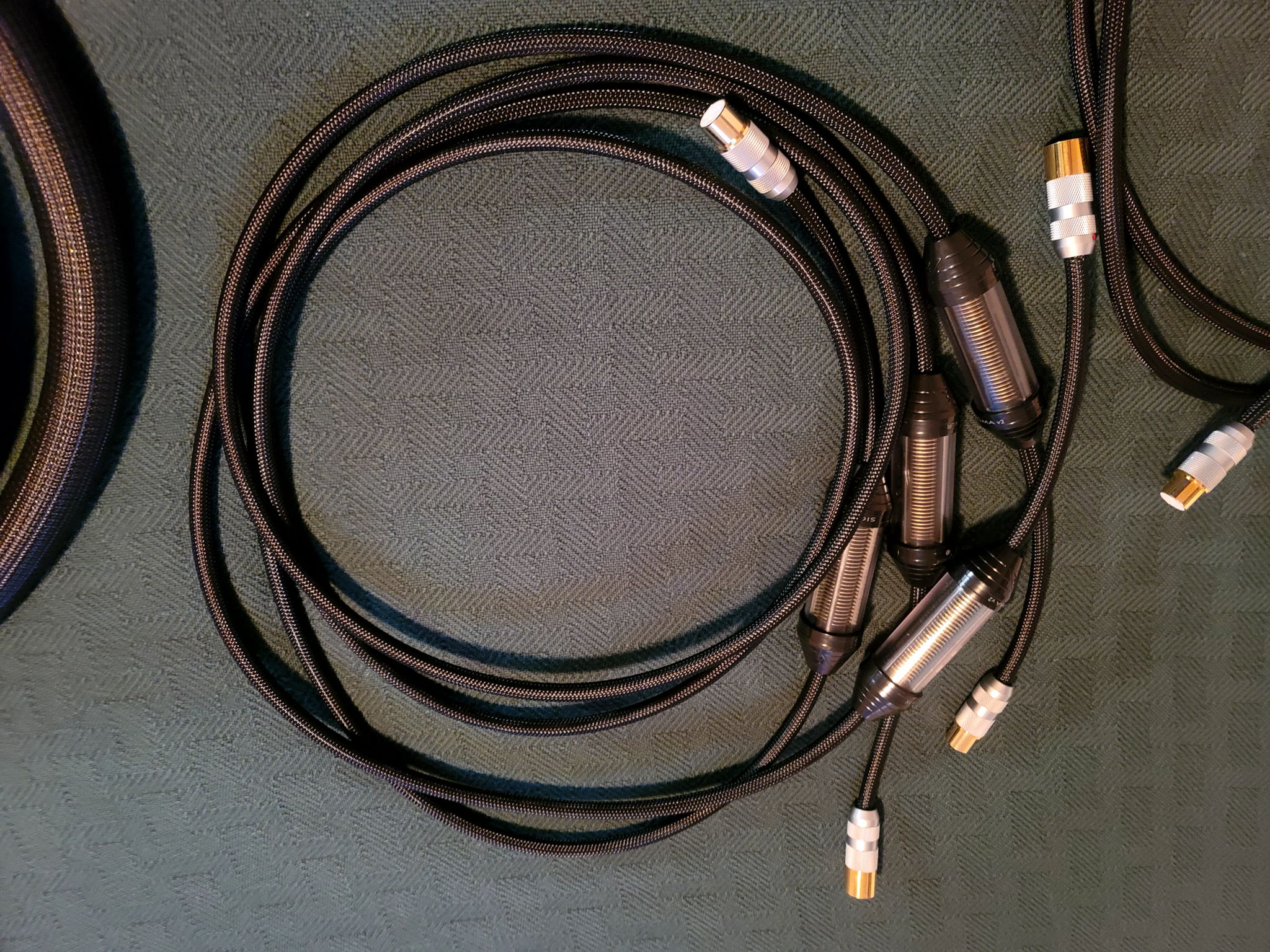 Shunyata Research Sigma v2 Speaker Cables Sold 3