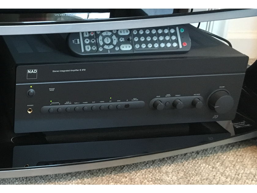 NAD C372 2 Channel Integrated Amplifier with Remote - Excellent Condition