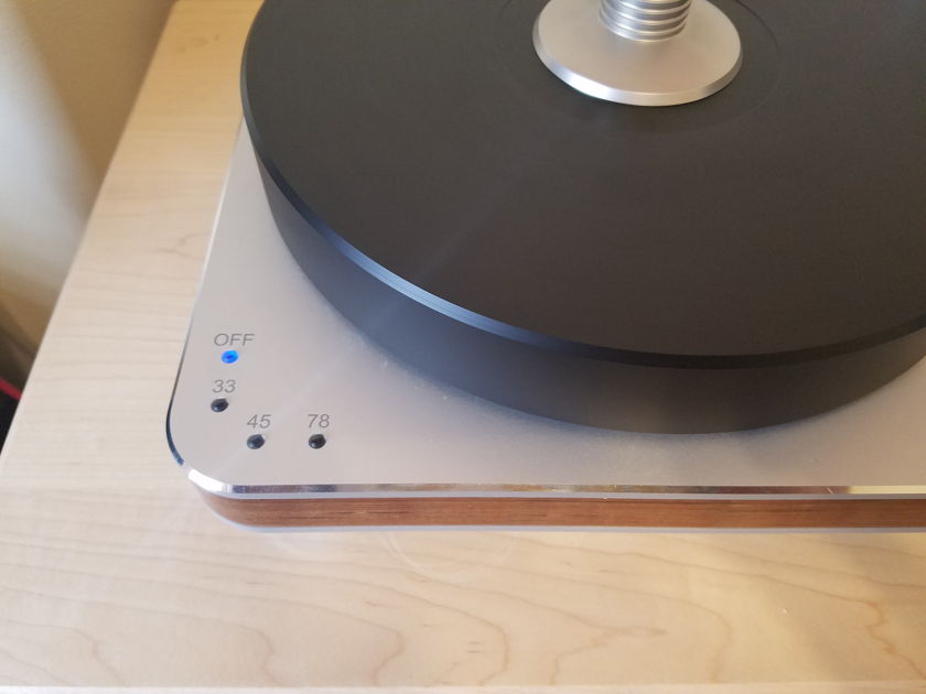 Clearaudio Ovation Turntable - PRICED  TO SELL!