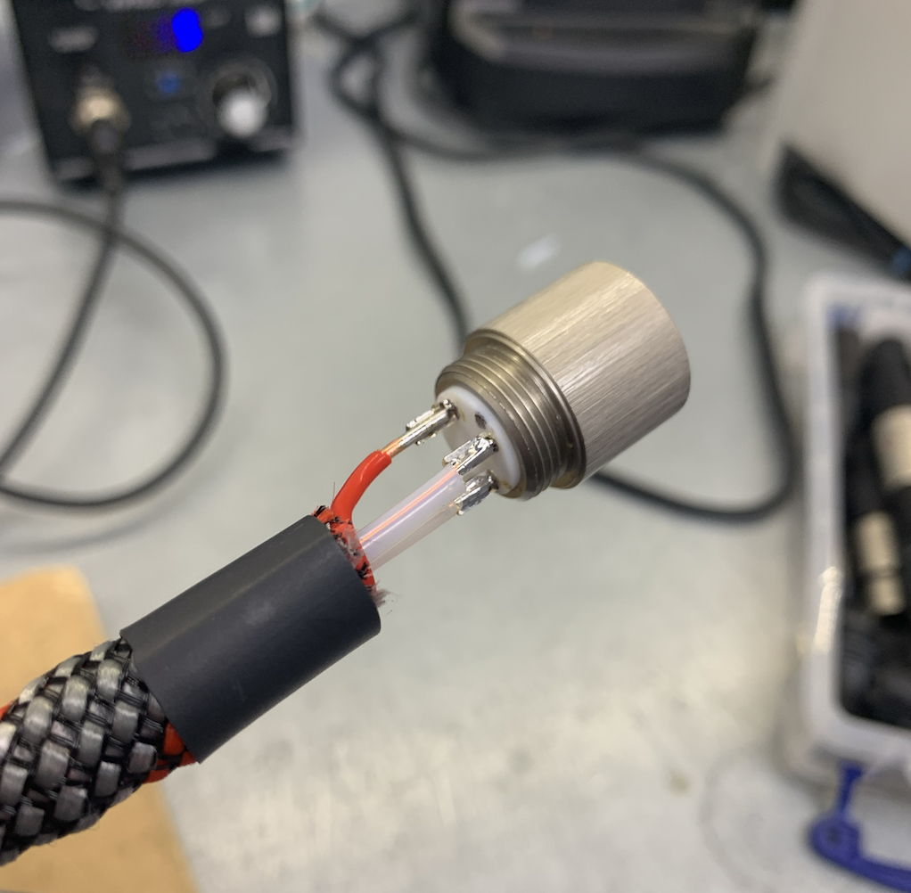 Audio Rivive 19awg +/-, Neotech 16awg OCC ground, AECO connectors, 30" length
