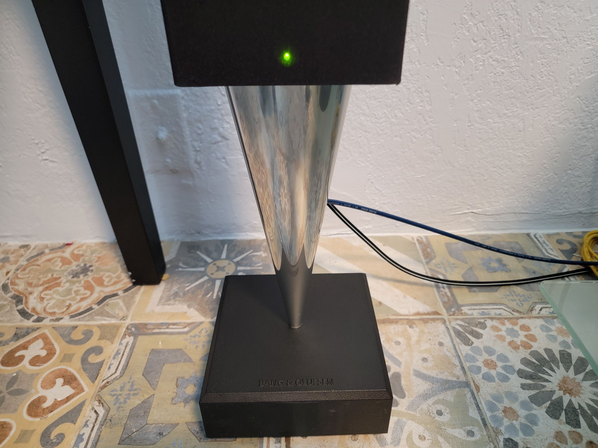 Bang & Olufsen Beolab 8000 2