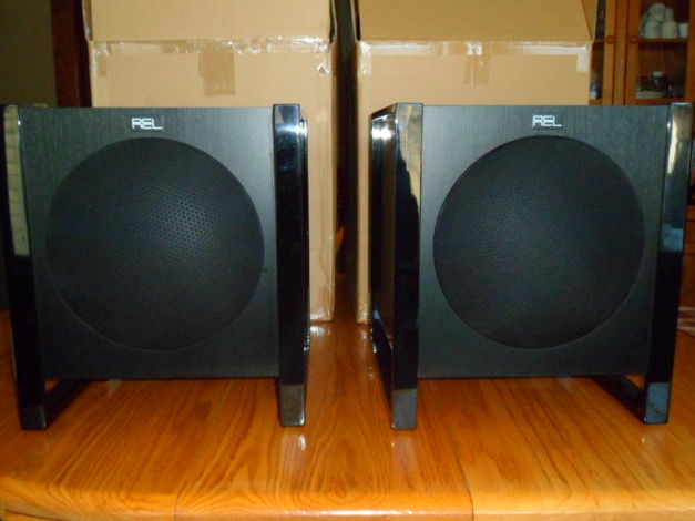 REL Acoustics T1    Pair (2) FREE SHIPPING