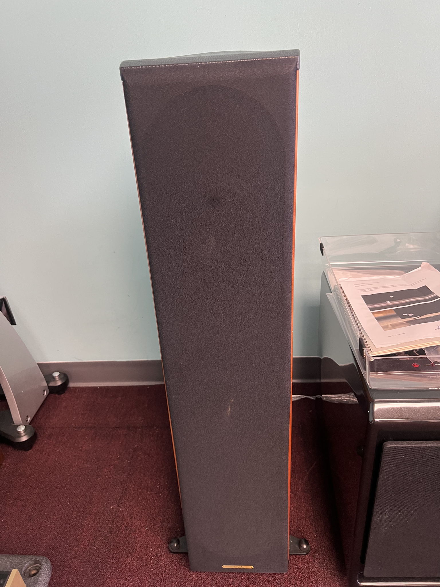 Sonus Faber Liuto Chestnut 8