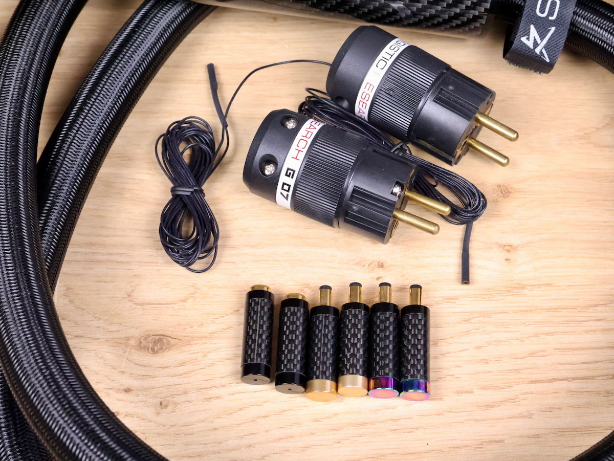 Synergistic Research SRX XL highend audio power cables ... 2