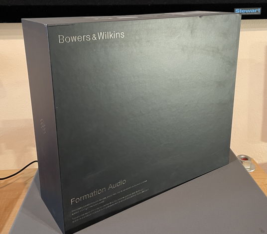 B&W (Bowers & Wilkins) Formation Streamer, Used in Box