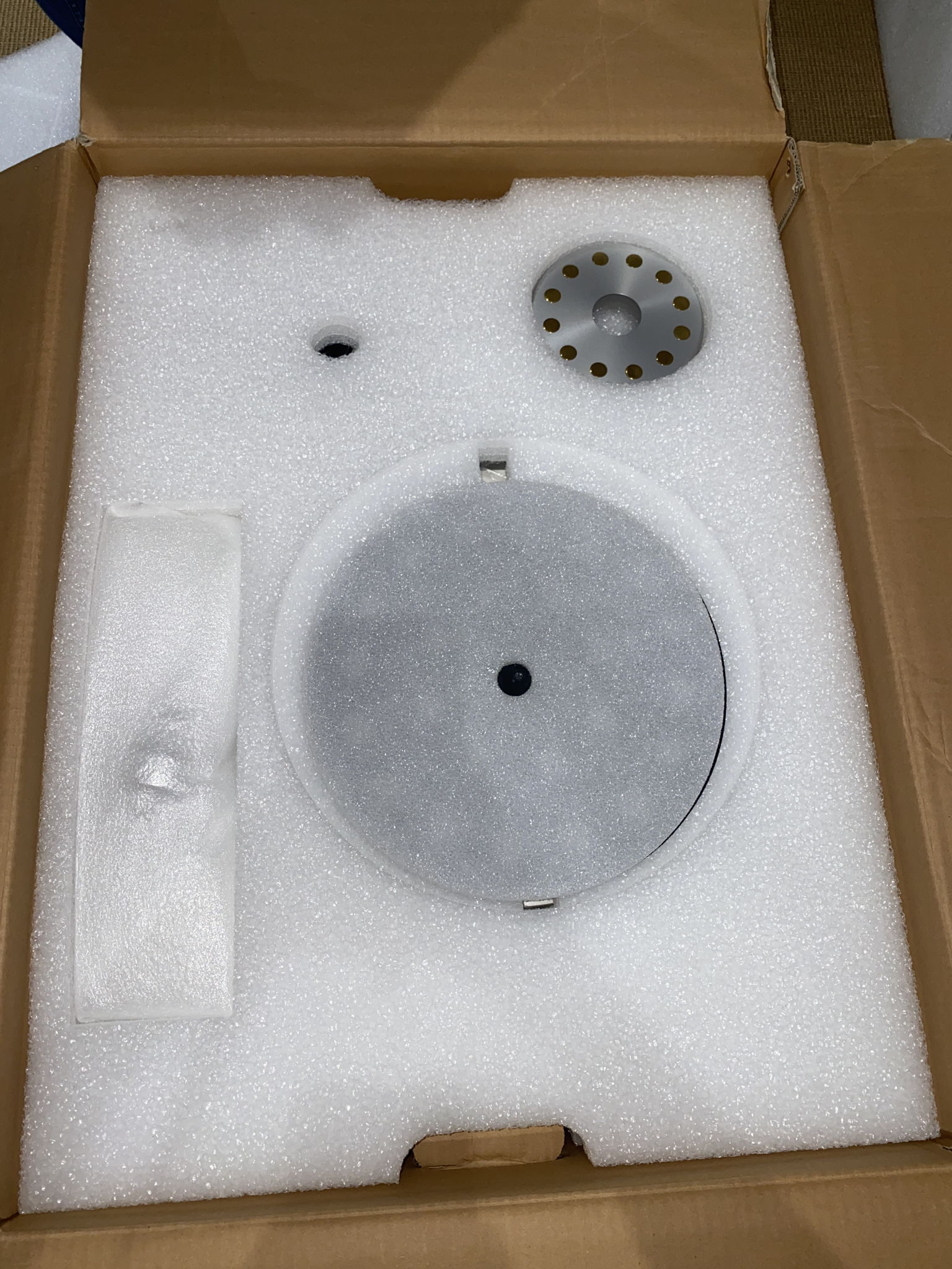 ACOUSTIC SIGNATURE ASCONA TURNTABLE WITH GRAHAM ARMBOAR... 13