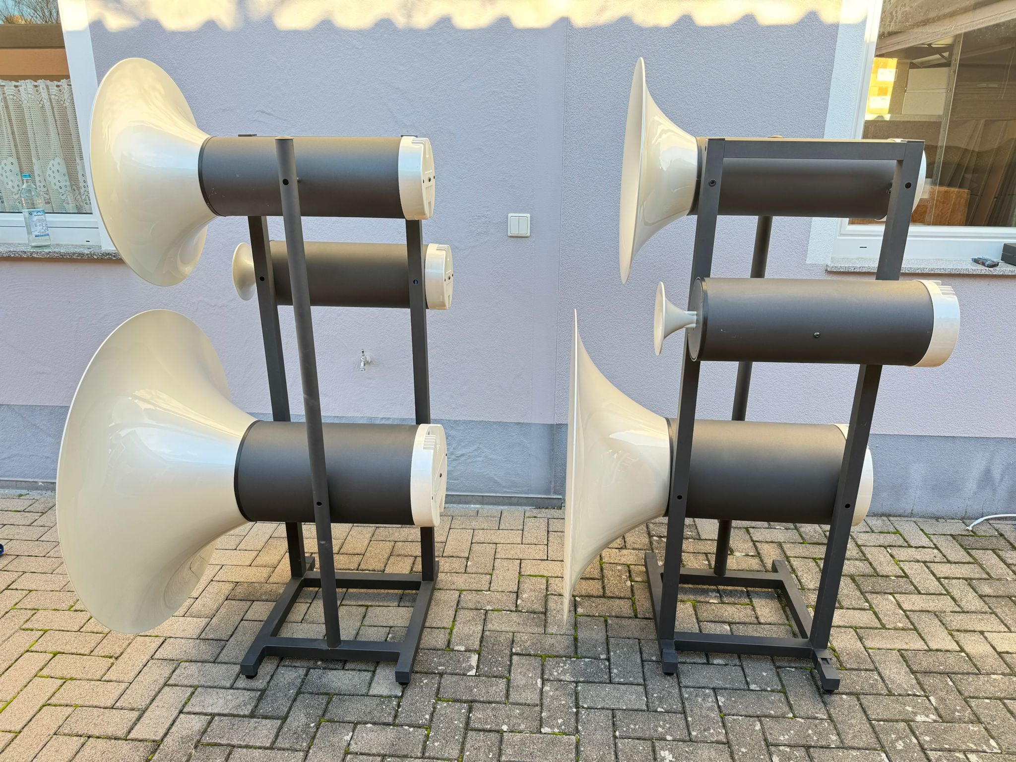 Avantgarde Trio G Horn speakers in white 8