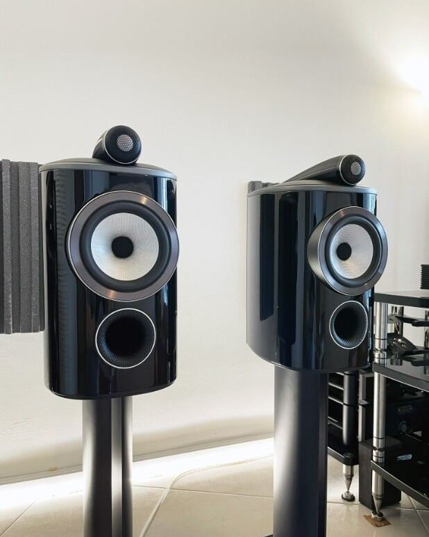B&W 805D4 Gloss Black Speakers with Stands 5