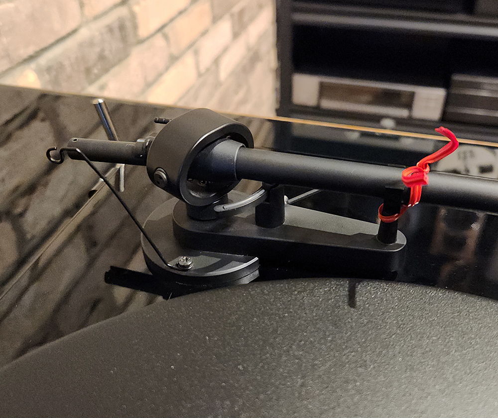 Pro-Ject Debut lll Phono SB in Gloss Black w/ Ortofon O... 7