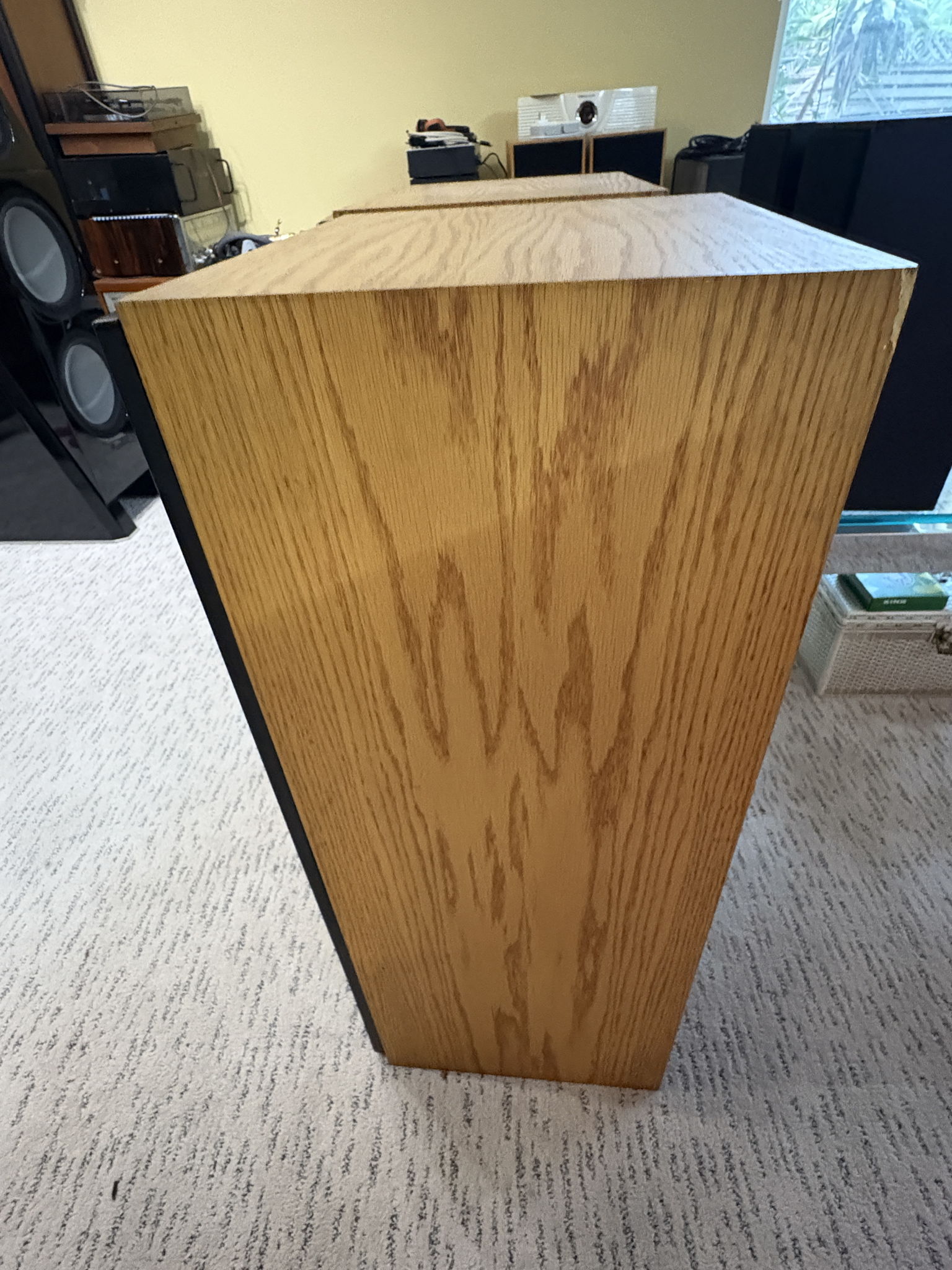 One owner vintage Klipsch KG 5.2 Stereo Speakers, will ... 10