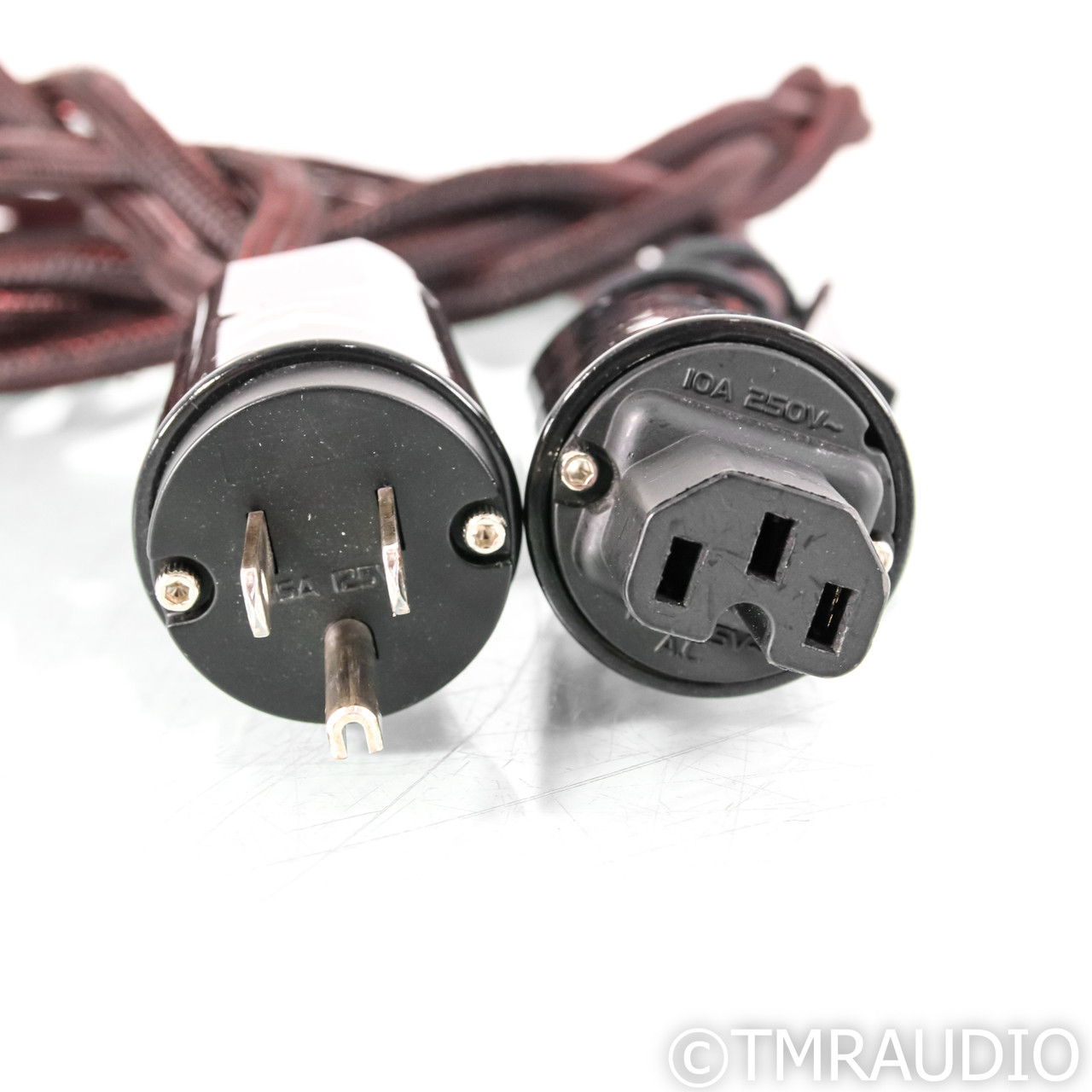 AudioQuest Firebird Source Power Cable; 2m AC Cord (67994) 4