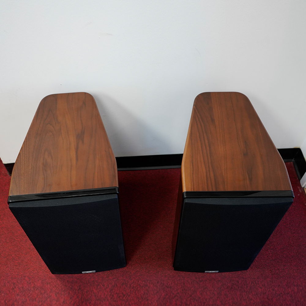 USHER UA-50 50th Anniversary Monitor Speakers, Limited ... 6