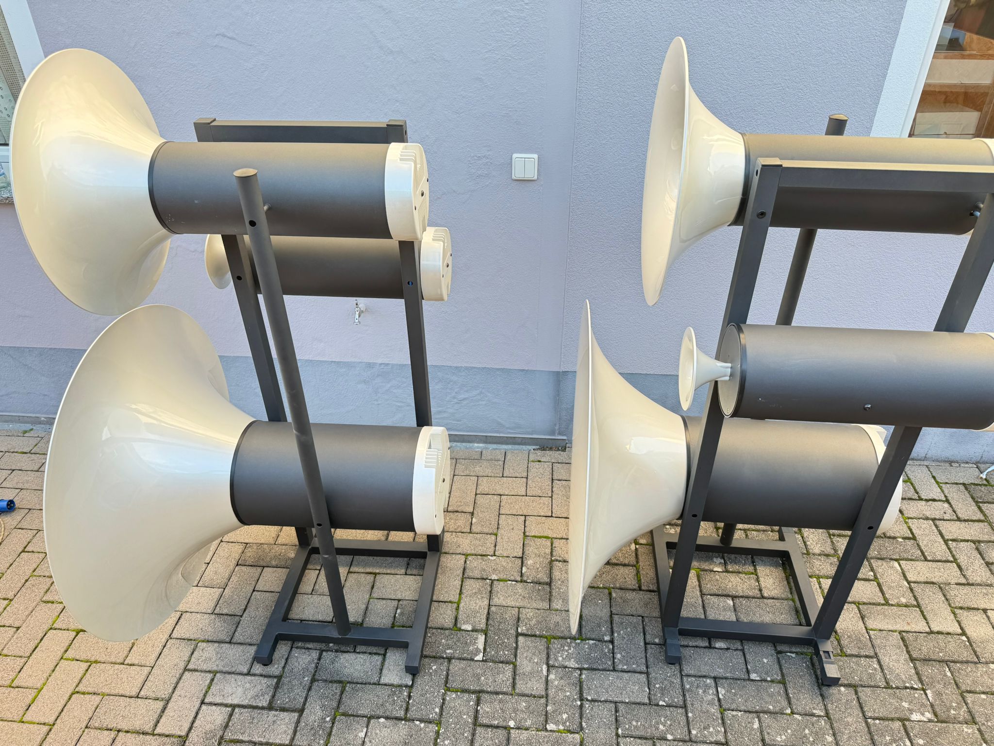 Avantgarde Trio G Horn speakers in white 12