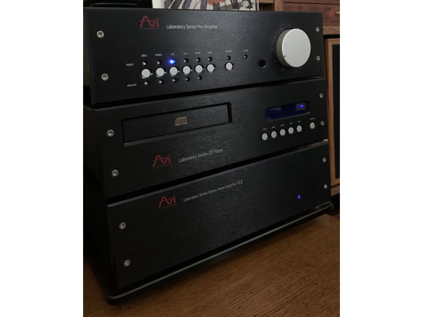 AVI Laboratory System:   AMP , PRE-AMP AND CD PLAYER