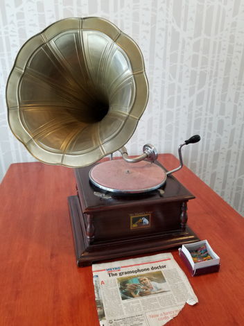 His Masters Voice Wind Up Gramphone - Original