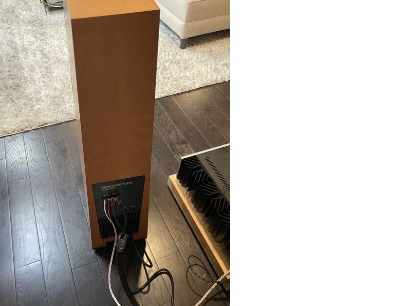 Vandersteen Quatro WoodAmazing!! For Sale Audiogon