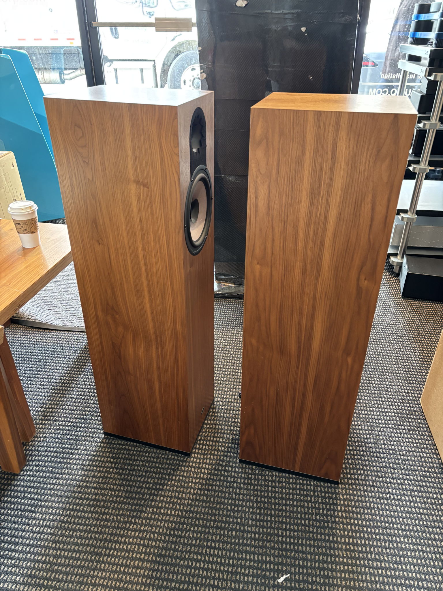 QLN Sonora Loudspeakers in Walnut Matte 3