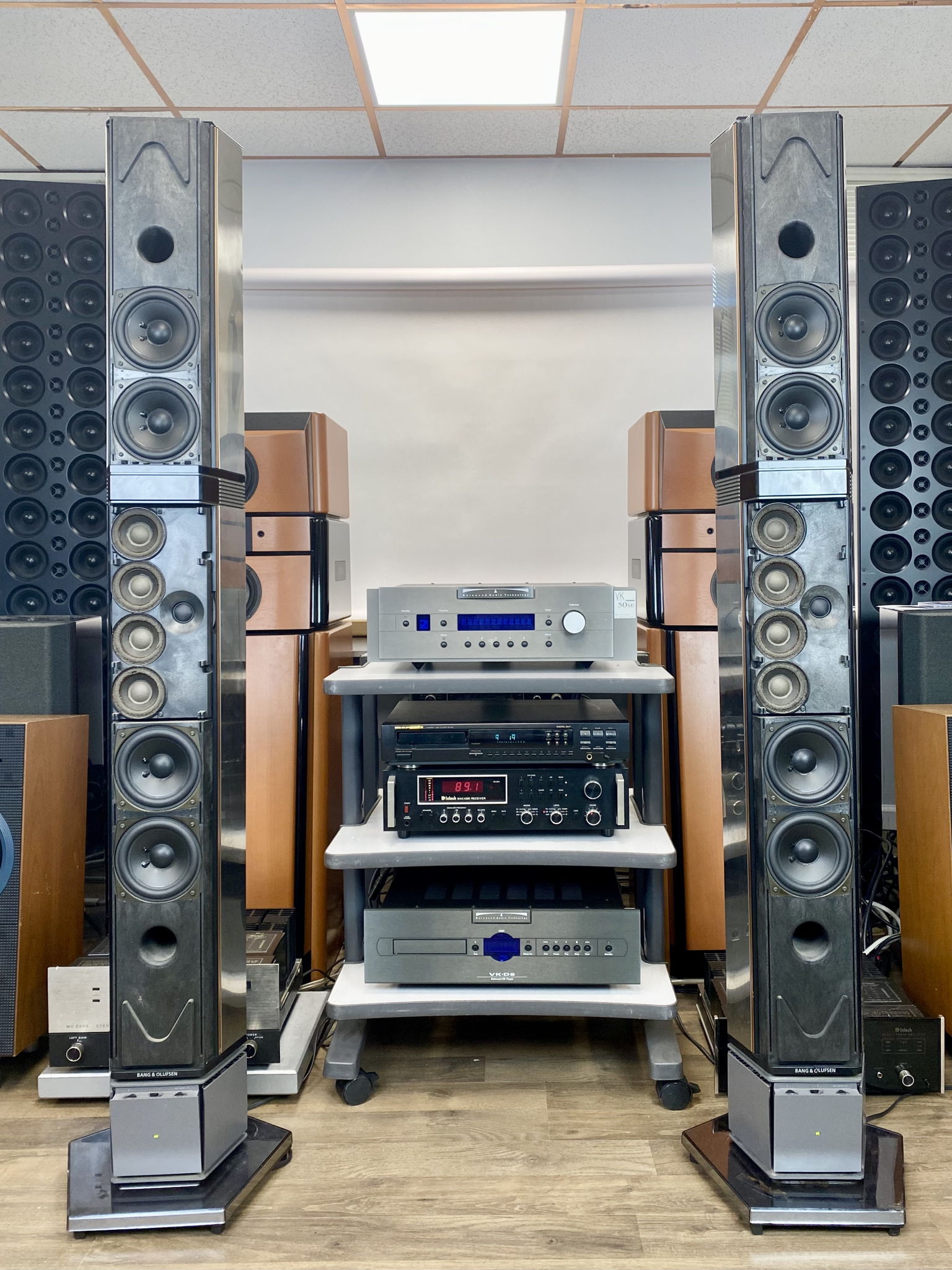 Iconic Vintage Bang & Olufsen BeoLab Penta 3 (Type 6633...