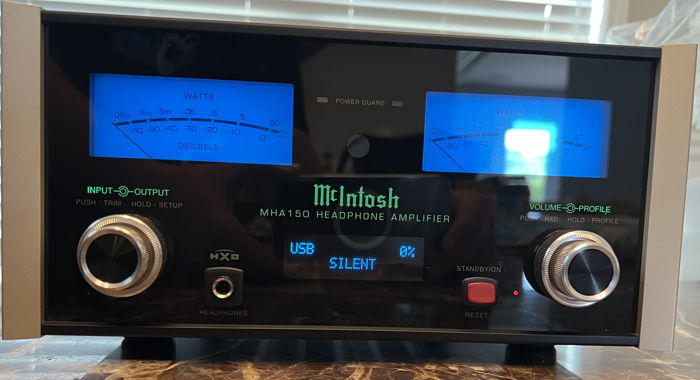 McIntosh MHA-150 ** excellent condition ** low hours