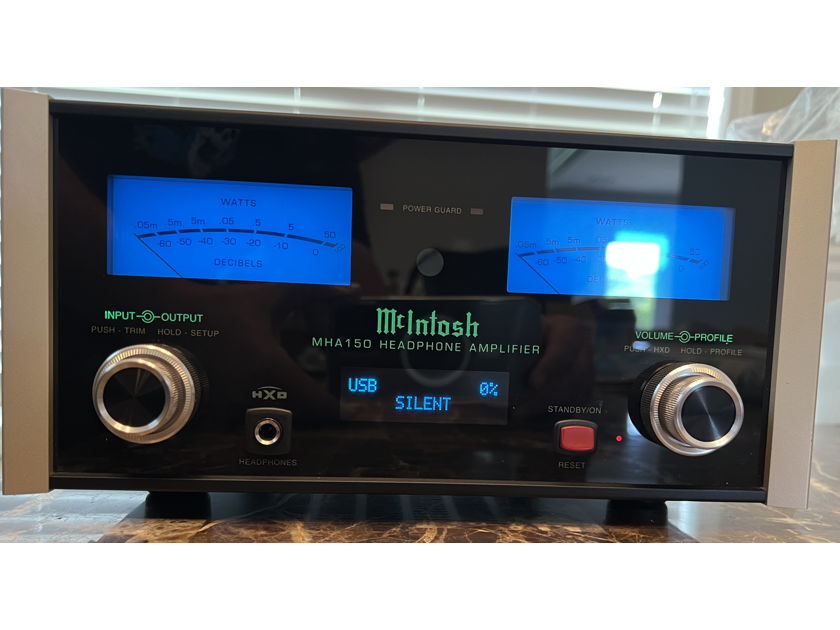 McIntosh MHA-150 ** excellent condition ** low hours
