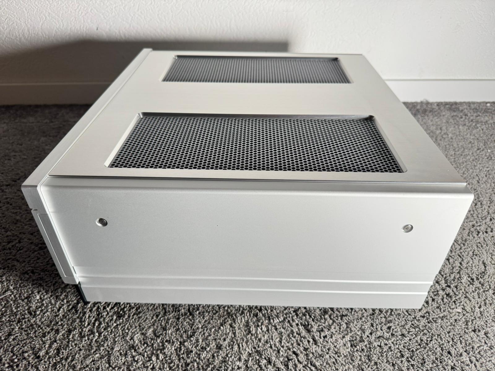 Luxman L-595 A LIMITED Integrated Amplifier 6