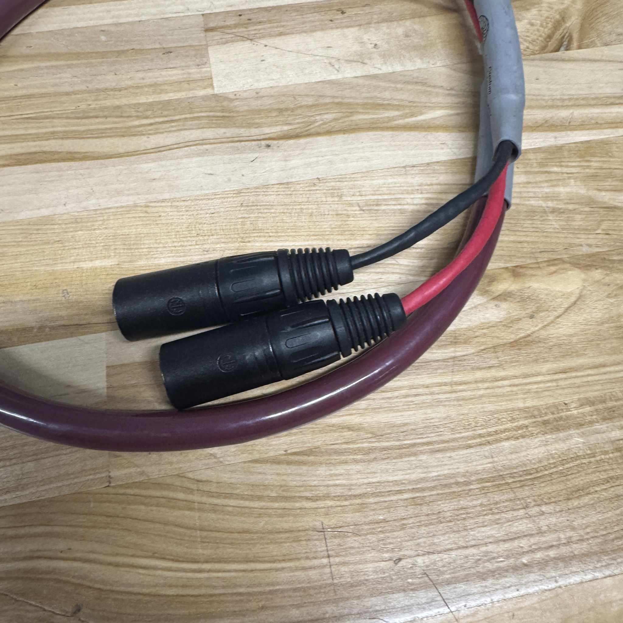 Cardas Golden Cross Phono Cable RCA to XLR – 1 Meter 3