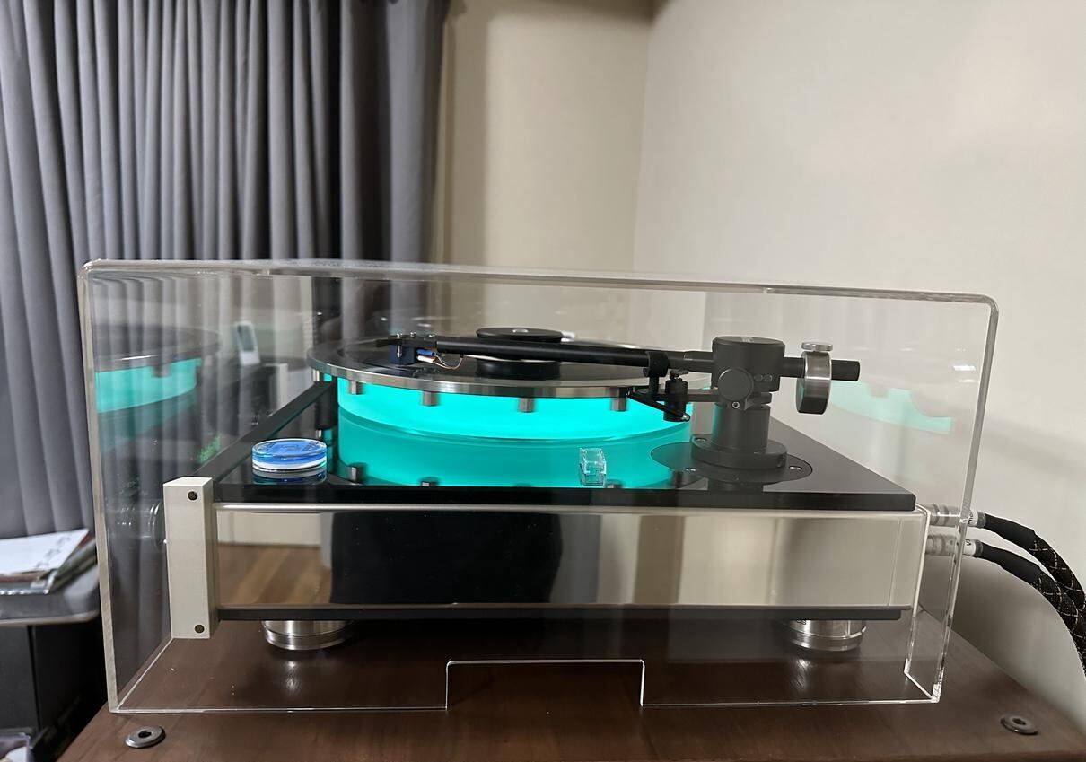 McIntosh MT5 Turntable – Near New, Original Owner, with... 12