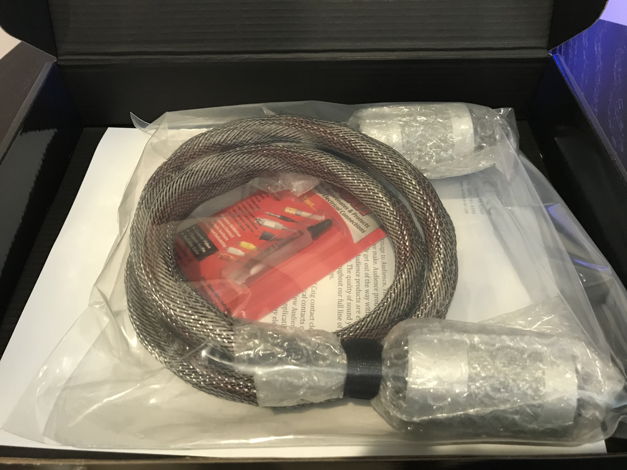 Au24 SE-i cord still in factory wrapped plastic