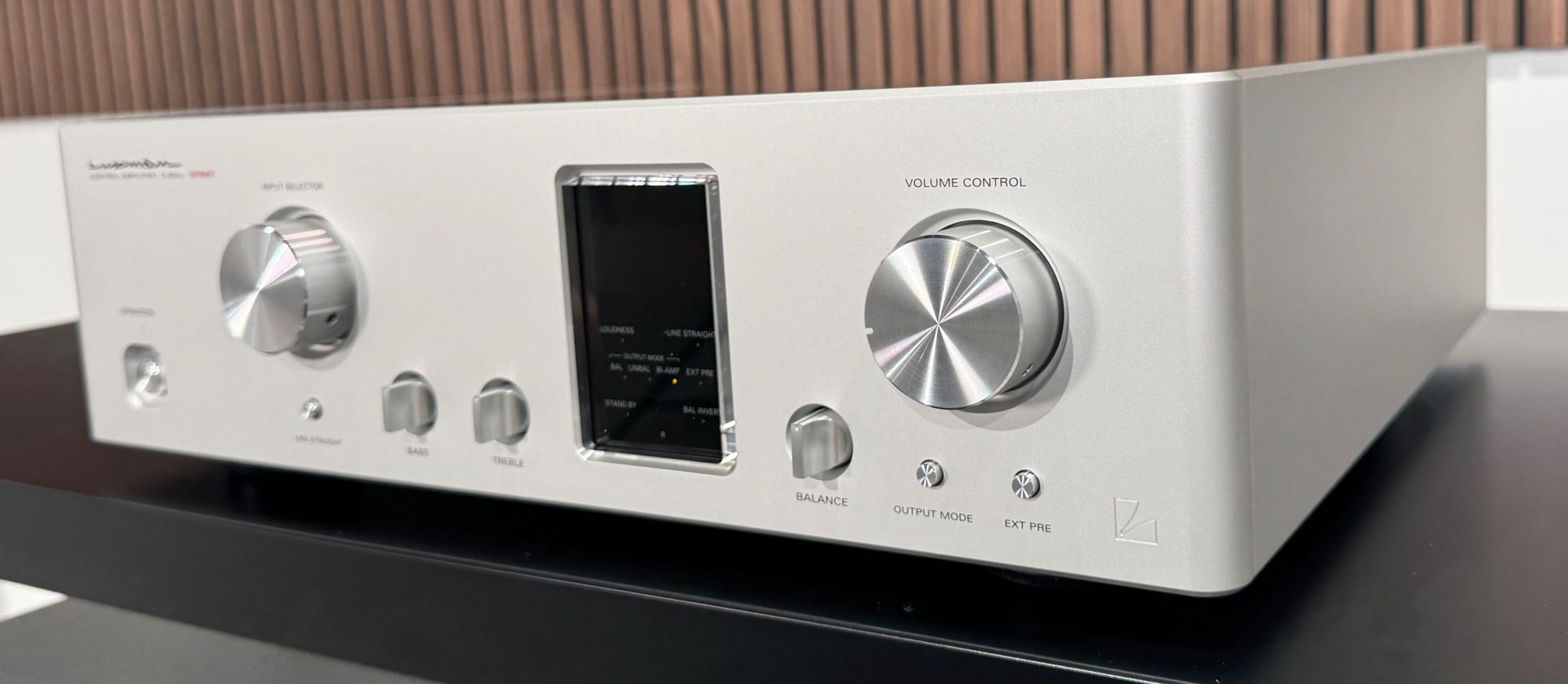 Luxman C-900U 2