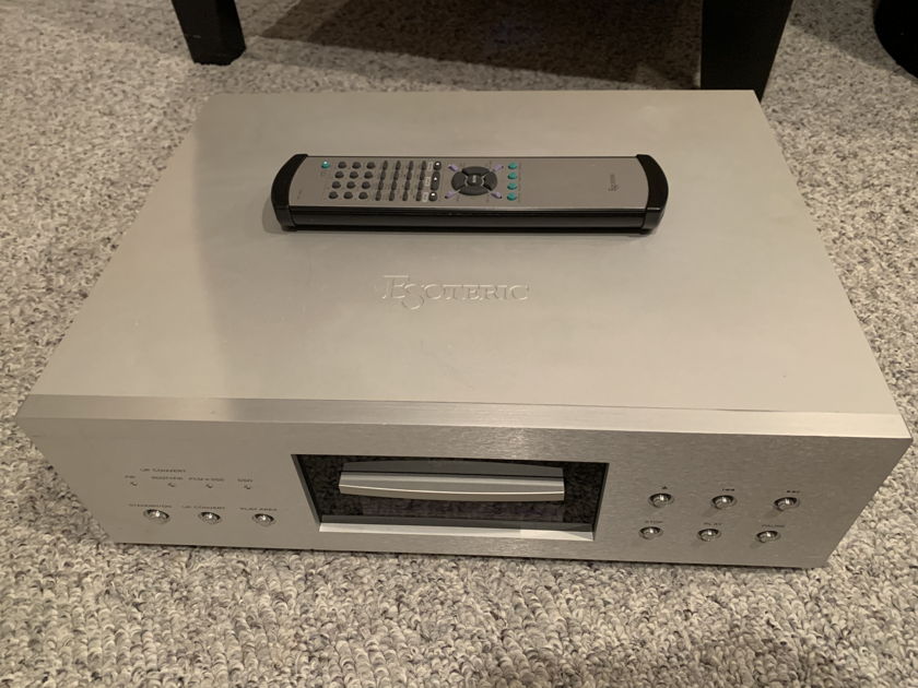 Esoteric DV-60 HiFi SA-CD & DVD player