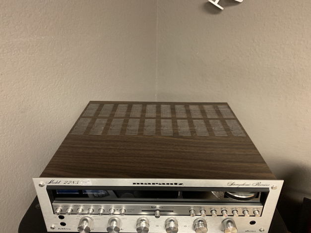 Marantz 2285 Integrated Stereo Amp