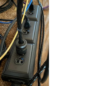 Furutech GTO-D3 NCF(R) Power Distributor