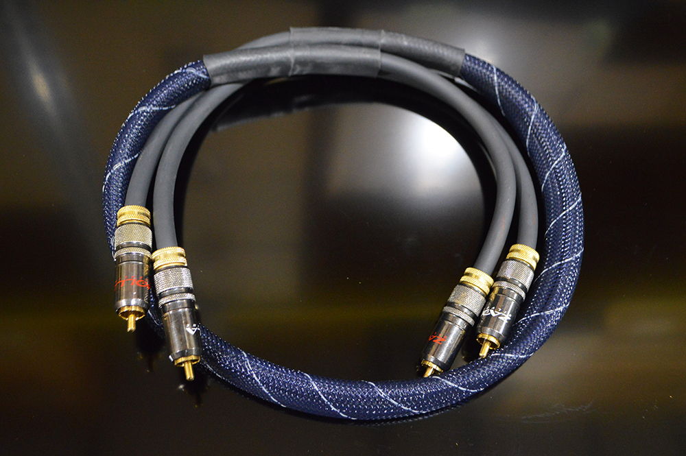 Zaolla ザオラ 純銀導線 RCA-RCA 90cm 2本 2025年最新】ZAOLLAの人気アイテム - メルカリ