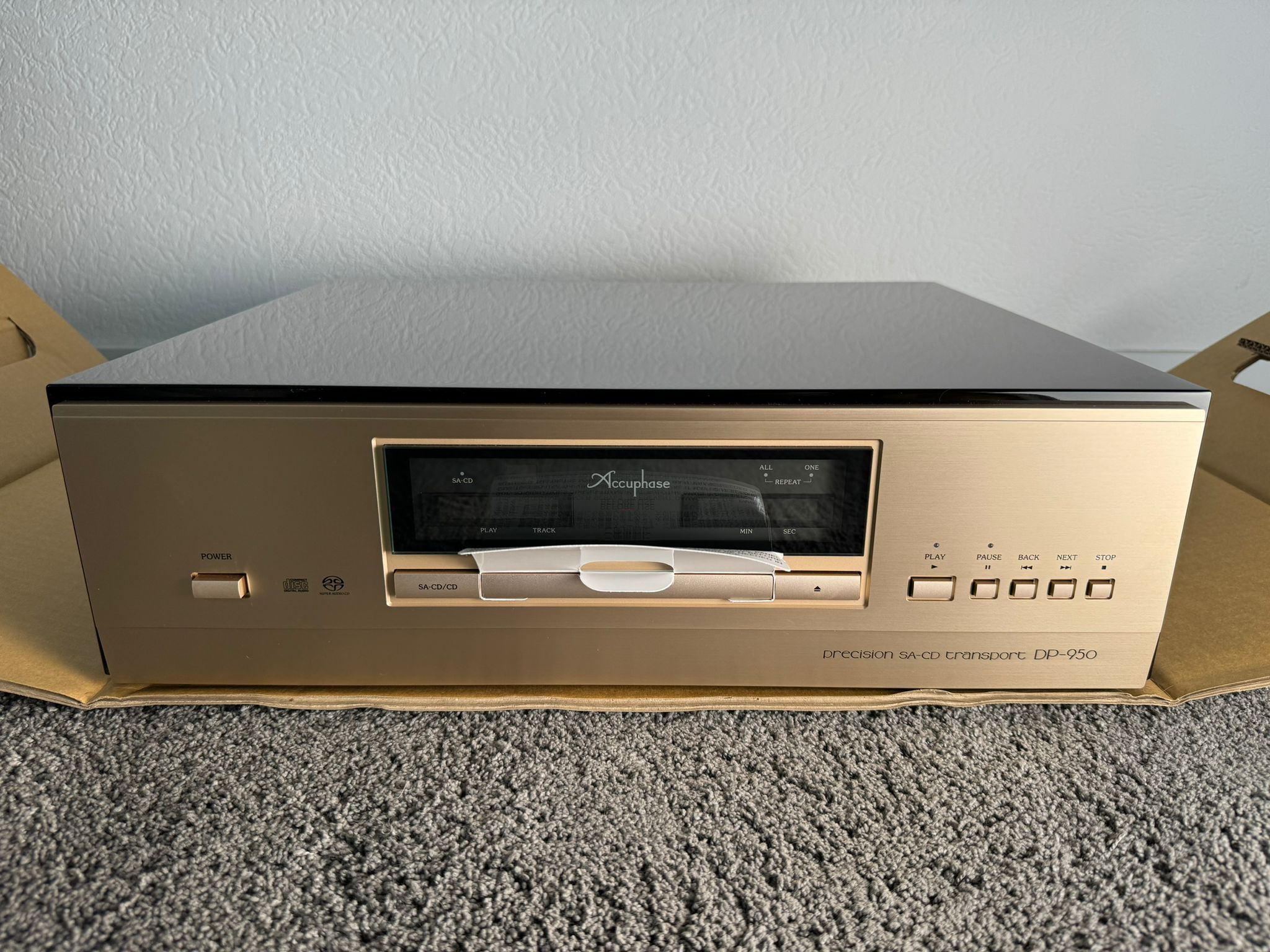 Accuphase DP-950 with DC-950 CD-Transport and DAC 2