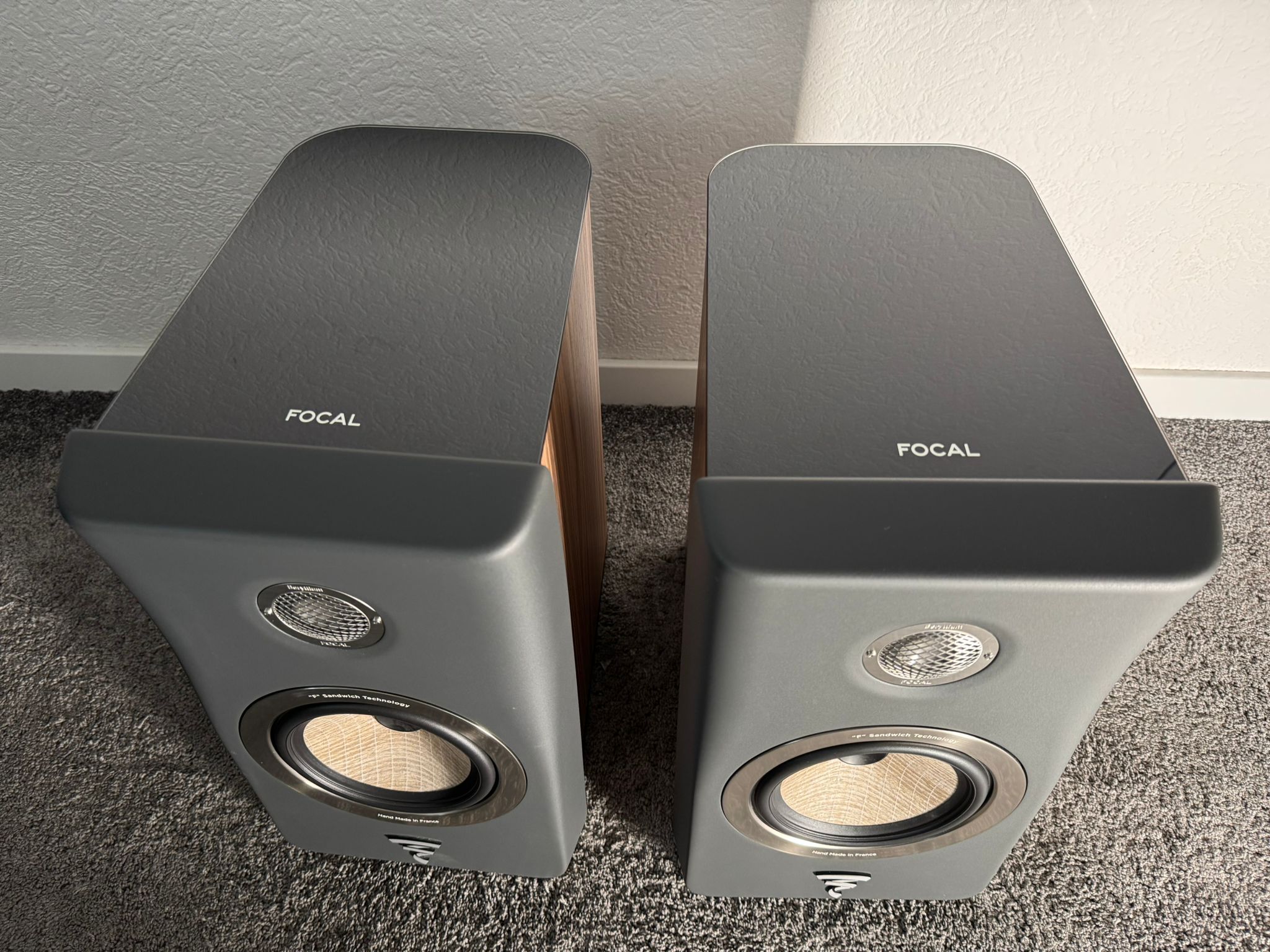 Focal Kanta no. 1 speakers in walnut-grey with stands f... 11